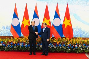 ສະຫາຍສອນໄຊສີພັນດອນພົບປະກັບສະຫາຍ ຟ້າມ ມິງ ຈິງ