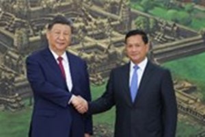 ທ່ານສີຈິ້ນຜິງພົບປະກັບທ່ານຮຸນມາເນັດ ນາຍົກລັດຖະມົນຕີກຳປູເຈຍ