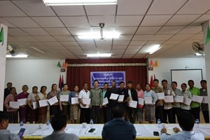 ຜົ້ງສາລີ ມອບເງິນນະໂຍບາຍ ອຸດໜູນຜູ້ຍັງມີຊີວິດ ແລະ ເສຍສະຫຼະຊີວິດໃນປາງສົງຄາມ