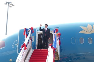 ປະທານປະເທດ ແຫ່ງ ສສ ຫວຽດນາມ ພ້ອມດ້ວຍຄະນະຜູ້ແທນຂັ້ນສູງ ເດີນທາງເຖິງ ນະຄອນຫຼວງວຽງຈັນ