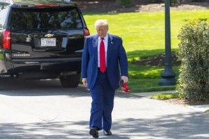 ທ່ານ ໂດໂນ ທຣໍາ ປົດນັກຄົ້ນຄວ້າປະເມີນການປ່ຽນແປງດິນຟ້າອາກາດ