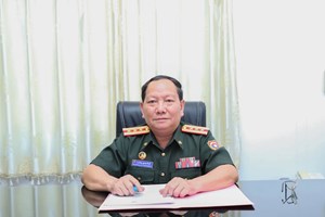 ຊົນຊັ້ນກຳມະກອນ ແມ່ນຊົນຊັ້ນນໍາໜ້າຂອງຍຸກສະໄໝຕິດພັນກັບພື້ນຖານການຜະລິດ