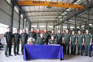 ມອບລົດຫຸ້ມເກາະ 6 ຄັນໃຫ້ກົມລົດຕັງ-ຍານເກາະ