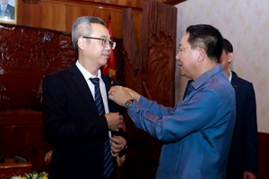 ກະຊວງກະສິກຳ ແລະ ປ່າໄມ້ ມອບໃບຍ້ອງຍໍ ໃຫ້ໂຮງງານປຸງແຕ່ງປາສະຫວາຍ