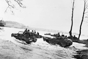 ຫຼາຍ​ປະ​ເທດ​ຈັດ​​ພິ​ທີ​ສະ​ເຫຼີມ​ສະຫຼອງ 80 ປີແຫ່ງວັນ​ໄຊ​ຊະ​ນະຟາດ​ຊິດ