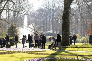 ຫໍສະໝຸດແຫ່ງຊາດໂຮນລັງ ຂໍໃຫ້ປະຊາຊົນຊ່ວຍຕາມຫາປຶ້ມຫາຍາກ