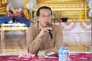 ເຈົ້າແຂວງຄຳມ່ວນ ລົງພົບປະຢ້ຽມຢາມພໍ່ແມ່ປະຊາຊົນບ້ານນາໂພ ແລະ ບ້ານທ່າໝີ