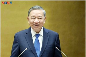 ມະຕິຍຸດທະສາດ 4 ສະບັບ ນຳປະເທດຫວຽດນາມບືນຕົວຂຶ້ນ