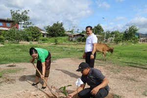 ຫຼວງນໍ້າທາ ຈັດພີທີປູກຕົ້ນໄມ້ ແລະ ສະຫຼອງວັນເດັກນ້ອຍສາກົນ