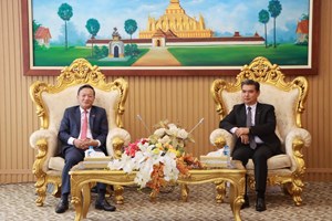 ຫົວໜ້າອົງການໄອຍະການປະຊາຊົນສູງສຸດ ຕ້ອນຮັັບ ທູດຫວຽດນາມ ເຂົ້າຢ້ຽມພົບປະ