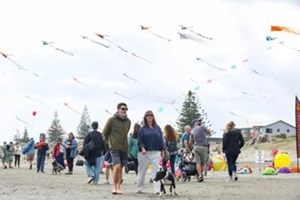 ຊາວນູແວນເຊລັງ ເຂົ້າສູ່ຕະຫຼາດແຮງງານໄວຂຶ້ນ ແລະ ບຳນານຊ້າລົງ