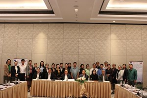 ສື່ມວນຊົນພາກກາງຝຶກອົບຮົມ ການລາຍງານຂ່າວບັນຫາຫາສີຂຽວ