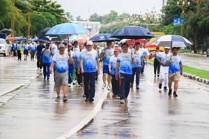 ຍ່າງເພື່ອສຸຂະພາບ ສະຫຼອງວັນໂອແລັມປິກສາກົນ