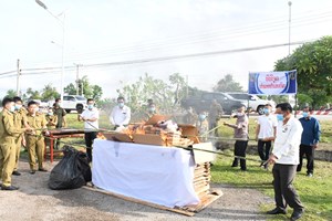 ໄຊຍະບູລີ ຈັດພິທີຈູດທຳລາຍຢາເສບຕິດ