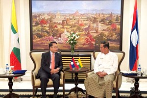 ທູດລາວປະຈໍາມຽນມາ ເຂົ້າພົບປະເຮັດວຽກກັບປະທານສະມາຄົມມິດຕະພາບ  ມຽນມາ-ລາວ ແລະ ລາວ-ມຽນມາ