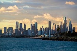 ນັກວິທະຍາສາດພັດທະນາຟີມລະບາຍຄວາມຮ້ອນ ທີ່ສະທ້ອນແສງຕາເວັນ