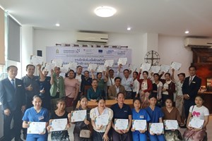 ຄໍາມ່ວນ ປິດຊຸດຝຶກອົບຮົມທັກສະສໍາລັບທຸລະກິດທີ່ພັກເຊົາ ແລະ ຮ້ານອາຫານ