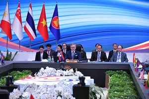 ທ່ານ ທອງສະຫວັນ ພົມວິຫານ ເຂົ້າຮ່ວມກອງປະຊຸມລັດຖະມົນຕີຕ່າງປະເທດອາຊຽນ ກັບ ຄູ່ຮ່ວມເຈລະຈາອາຊຽນ