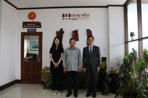 ໜັງສືພິມປະຊາຊົນ ຕ້ອນຮັບຄະນະສື່ມວນຊົນ ສປ ຈີນ