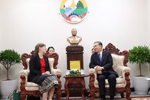 ລັດຖະມົນຕີກະຊວງ ສສກ ຕ້ອນຮັບທູດປະເທດເພື່ອນມິດ