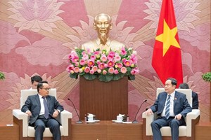 ຄະນະຜູ້ແທນ ອກສລ ເຂົ້າຢ້ຽມຂໍ່ານັບປະທານສະພາແຫ່ງຊາດຫວຽດນາມ