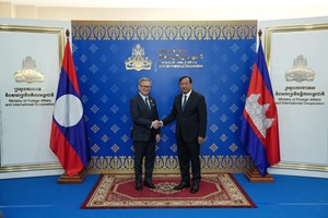 ລມຕ ກະຊວງການຕ່າງປະເທດ ພ້ອມຄະນະເດີນທາງຢ້ຽມຢາມຣາຊະອານາຈັກ ກຳປູເຈຍ