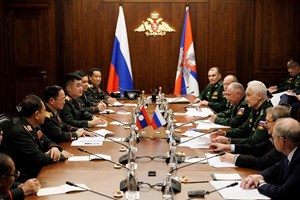 ລາວ-ຣັດເຊຍ ທົບທວນຄືນການຮ່ວມມືດ້ານການທະຫານ