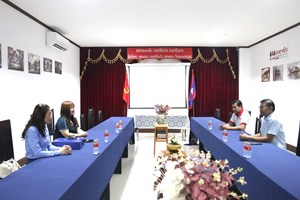 ບໍລິສັດ ໄຟຟ້າຫົງສາ ຈໍາກັດ ເຂົ້າອວຍພອນໜັງສືພິມປະຊາຊົນ