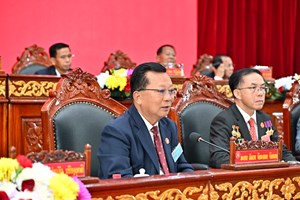 ສະຫາຍ ພົນເອກ ຈັນສະໝອນ ຈັນຍາລາດ ໂອ້ລົມຕໍ່ກອງປະຊຸມໃຫຍ່ຜູ້ແທນອົງຄະນະພັກ ແຂວງສາລະວັນ ຄັ້ງທີ X