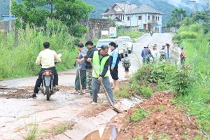 ຍທຂ ຜົ້ງສາລີ ສ້າງຂະບວນການສ້ອມແປງທາງ ຕ້ອນຮັບກອງປະຊຸມໃຫຍ່ຜູ້ແທນອົງຄະນະພັກແຂວງ ສະໄໝ XII