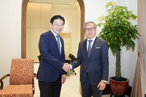 ລມຕ ກະຊວງການຕ່າງປະເທດ ເຂົ້າຢ້ຽມຂໍ່ານັບນາຍົກລັດຖະມົນຕີ ແຫ່ງ ສ ສິງກະໂປ