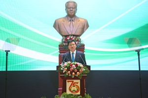 ໂຮມຊຸມນຸມສະຫຼອງວັນສ້າງຕັ້ງແນວລາວສ້າງຊາດ ຄົບຮອບ 75 ປີຢ່າງຍິ່ງໃຫຍ່