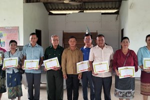 ຖວທ ເມືອງປາກກະດິງ ມອບໃບຢັ້ງຢືນຄອບຄົວວັດທະນະທຳໄໝ່ 181 ຄອບຄົວ