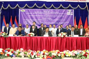 ເຊັນສັນຍາຮັບເໝົາກໍ່ສ້າງ ເສັ້ນທາງຫຼວງແຫ່ງຊາດ ເລກ 5A ແຕ່ ຂົວນໍ້າຍອນ ແຂວງໄຊສົມບູນ