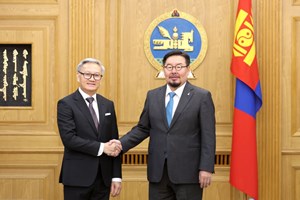 ລມຕ ກະຊວງການຕ່າງປະເທດ ເຂົ້າຢ້ຽມຂໍ່ານັບ ນາຍົກລັດຖະມົນຕີ ແຫ່ງ ມົງໂກລີ