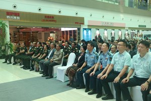 ຖ່າຍທອດສົດງານໂຮມຊຸມນຸມສະຫຼອງໄຊຊະນະຕໍ່ຕ້ານຟາຊິດຂອງປະຊາຊົນຈີນ