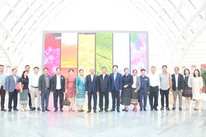 ຄະນະຜູ້ແທນສື່ມວນຊົນລາວຢ້ຽມຢາມສໍານັກງານກຸ່ມໜັງສືພິມລາຍວັນຢຸນນານ