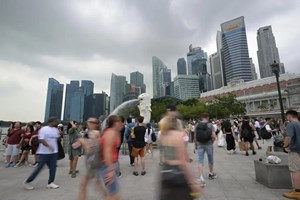 ສິງກະໂປ ພົບຜູ້ຕ້ອງສົງໄສ ເກືອບ 50 ຄົນ ໃຊ້ຢາສູບຊອມບີ້