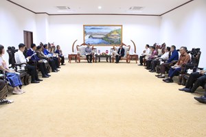 ການນໍາແຂວງວຽງຈັນ ແລະ ແຂວງເເລີຍ ພົບປະສອງຝ່າຍ