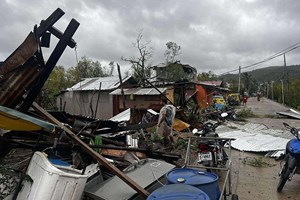 ພາ​ຍຸ​ໄຕ້​ຝຸ່ນ​ເຮັດ​ໃຫ້​ຟີ​ລິບ​ປິນມີ​ຜູ້​ເສຍ​ຊີ​ວິດ 27 ຄົນ​ ແລະ ​ສູນ​ຫາຍ 16 ຄົນ