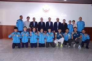 ນັກກິລາກະຕໍ້ທີມຊາດລາວ ສາມາດຍາດໄດ້ 2 ຫຼຽນຄຳ 1 ຫຼຽນເງິນ ແລະ 1 ຫຼຽນທອງ