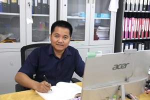 ທ່ານ ສີສະຫວາດ ພອນນະໄຊ ຄູລາວໄດ້ຮັບລາງວັນຊະນະເລີດຄູຕົວແບບສອນດີສອນເດັ່ນ