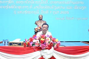 ທ່ານ ພົອ ຈັນສະໝອນ ຈັນຍາລາດ ຊີ້ນຳການແກ້ໄຂໄພພິບັດ ຢູ່ແຂວງໄຊຍະບູລີ