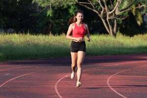 ເຈນຈິລາ ຂຸນລິວົງ ນັກກິລາແລ່ນ-ລານ ຕັ້ງເປົ້າ 3 ຫຼຽນຄຳ ງານມະຫະກຳກິລາແຫ່ງຊາດ ຄັ້ງທີ 12