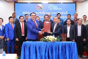 ມອບ-ຮັບໜ້າທີ່ ປະທານສະມາຄົມນັກທຸລະກິດໜຸ່ມ ນວ