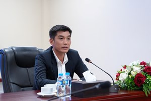 ໜ່ວຍພັກກົມເລຂານຸການ-ການນຳ ດໍາເນີນຊີວິດການເມືອງທ້າຍສະໄໝ