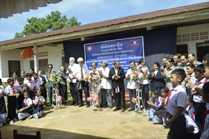 ພິທີມອບ-ຮັບ ໂຮງຮຽນປະຖົມສົມບູນບ້ານຫຼັກສອງ