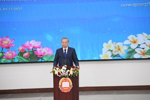 ສະຫາຍໂຕເລິມ ພົບປະໂອ້ລົມ ພະນັກງານຫຼັກແຫຼ່ງ, ຄູ-ອາຈານ ແລະ ນັກສຶກສາ ສມປຊ