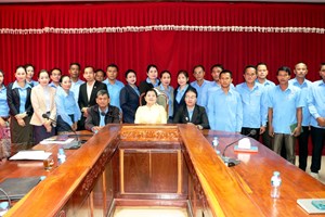 ການນໍາ ສະຫະພັນກຳມະບານແຂວງ ຊຸກຍູ້ວຽກງານຮອບດ້ານຢູ່ເມືອງໂຂງ