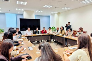 ສື່ມວນຊົນລາວຖອດບົດຮຽນຢູ່ ສສ ຫວຽດນາມ